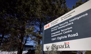 Biển hiệu trụ sở Cơ quan Tình báo an ninh Canada và Trung tâm Đánh giá Khủng bố tích hợp tại Ottawa, Canada. (Ảnh: Reuters)