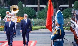 Thủ tướng Phạm Minh Chính chủ trì lễ đón Thủ tướng Kyrgyzstan