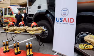 Các nhân viên viện trợ ở Ukraine hoạt động theo chương trình của cơ quan viện trợ Mỹ USAID. (Ảnh: Reuters)