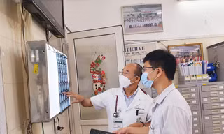 Hậu COVID-19, Bệnh viện Bạch Mai phát hiện 20 ca bị nấm đen 'ăn' mắt, phổi, não