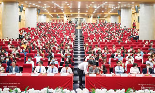 'Ứng xử ra sao với sự cố y khoa?'
