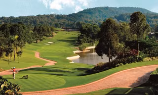 The Mines Resort & Golf Club là sân golf tay vợt vô địch thế giới Tiger Woods từng đăng quang. 