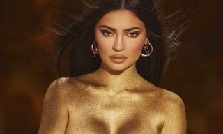 Em út nhà Kim Kardashian tung ảnh bán nude gây 'bão' mạng xã hội
