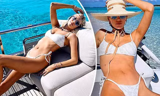 Siêu mẫu nội y Devon Windsor khoe dáng đẹp như tượng tạc với bikini trên du thuyền