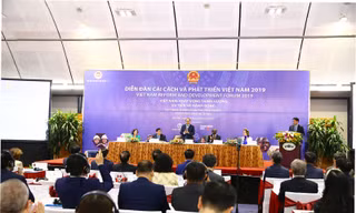 Thủ tướng Nguyễn Xuân Phúc tại Diễn đàn cải cách và phát triển Việt Nam. 