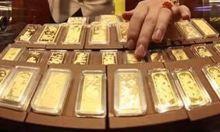 Giá vàng trong nước và thế giới tiếp đà chìm sâu. Ảnh minh họa