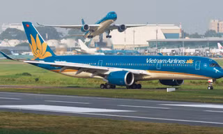 Cổ phiếu Vietnam Airlines bất ngờ bay cao