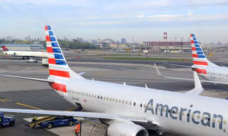 American Airlines bị phạt hơn 4 triệu USD vì mãi không chịu... bay