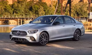 Top 10 sedan hạng sang an toàn năm 2022 tại Mỹ