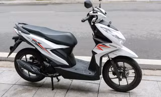 Loạt xe máy tay ga giảm giá mạnh trong tháng Ngâu