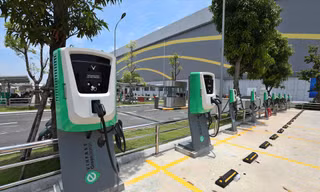 Giải bài toán hạ tầng trạm sạc ô tô điện