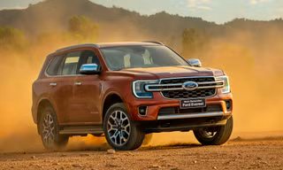 Loạt SUV 7 chỗ giảm giá mạnh tại Việt Nam