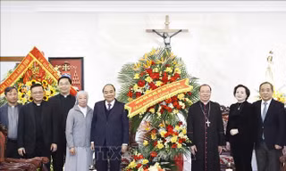 Chủ tịch nước chúc mừng Giáng sinh Tổng Giáo phận Hà Nội