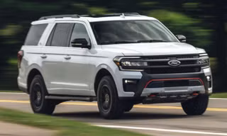 Ford phải triệu hồi gần một triệu ô tô bởi lỗi hiếm gặp