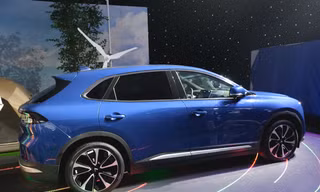 Top 5 mẫu xe gầm cao hút khách nhất tháng 6