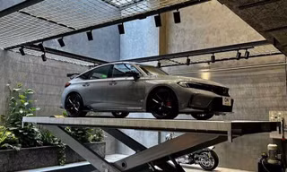 Cường 'đô la' bổ sung Honda Civic Type R 2023 vào bộ sưu tập