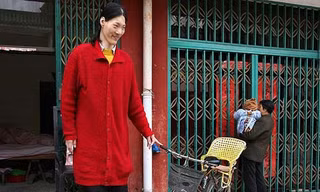 Người phụ nữ cao nhất thế giới qua đời ở tuổi 40