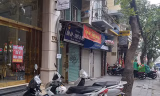 Hàng loạt khách sạn, cửa hàng Hà Nội treo biển cho thuê sau Tết