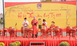 Tết sớm với BVIS Vincom Village