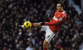 Berbatov 5 lần lập công, Man United đại thắng 7-1