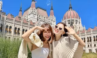 Đôi bạn thân rủ nhau đi du lịch 19 nước để kỷ niệm 18 năm tình bạn 