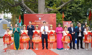 Khánh thành công trình Tôn vinh kỳ tích ngoại giao thời đại Hồ Chí Minh