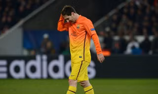 Messi và Mascherano chấn thương sau trận hòa tóe lửa với PSG