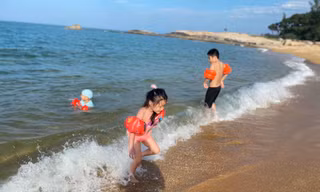 Bùng nổ du lịch hè 2022, giá tour tăng vì cước vận chuyển 