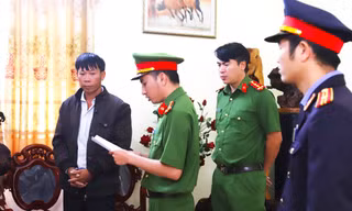 Bắt tạm giam nghi can đánh người tố giác phá rừng ở Lâm Đồng
