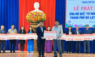 Đà Lạt vận động 2,2 tỷ đồng trong ngày đầu Tháng cao điểm Vì người nghèo
