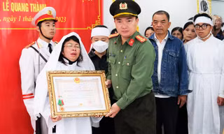 Chủ tịch nước truy tặng Huân chương Bảo vệ Tổ quốc hạng Ba cho 3 liệt sĩ 