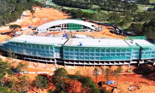 Quá hạn tháo dỡ tòa nhà câu lạc bộ golf không phép ở Đà Lạt