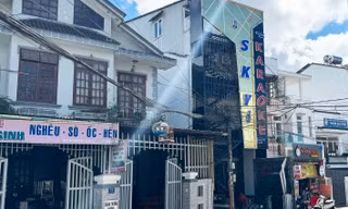 Mâu thuẫn khi trả tiền 'bo' cho tiếp viên karaoke, một người bị đâm chết