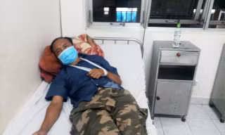 Bị đánh gãy tay vì quay phim làm bằng chứng tố giác đối tượng phá rừng 