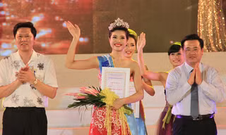 Đỗ Thị Huệ nhận danh hiệu Người đẹp Hạ Long 2014