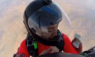 Màn cầu hôn trên không độc đáo