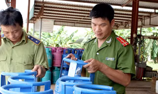 Mới đây, cơ quan chức năng phát hiện vi phạm ở Cty TNHH Gas Ninh Bình. Ảnh: Minh Đức