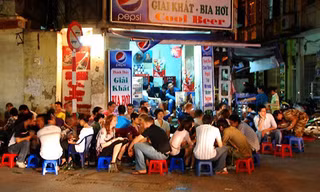 Cân nhắc cho bán bia ở phố đi bộ