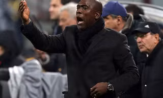Seedorf đòi Milan bồi thường 10 triệu euro