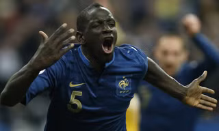 Có Sakho trên sân, Pháp không lo thủng lưới