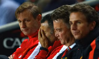 M.U thua đội hạng ba, Van Gaal nói gì?