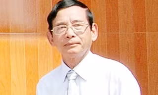 Đại gia 76 tuổi Lê Ân.