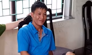Bắt giam người mua bài bịp có chất phóng xạ