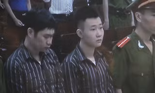  Các bị cáo Nguyễn Mạnh Tường, Đào Quang Khánh tại toà