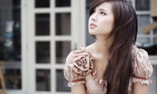 Đường tình lận đận của những hot girl lấn sân showbiz