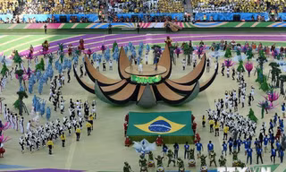 Sau màn khai mạc thất vọng, người hâm mộ đang kỳ vọng lễ bế mạc World Cup 2014 sẽ thực sự sôi động. (Nguồn: AFP/TTXVN)