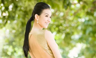 Thùy Lâm khoe sắc giữa trời thu Hà Nội