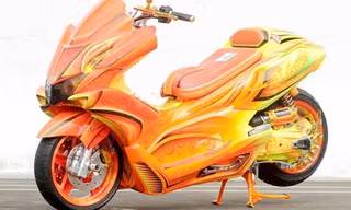 Chói mắt với siêu xế PCX độ màu rực rỡ như 'ông mặt trời'
