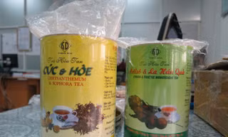 Tiền chất sản xuất ma túy đá được ngụy trang trong hộp trà hòa tan.