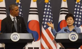 Tổng thống Mỹ Barack Obama và Tổng thống Hàn Quốc Park Geun-hye trong cuộc họp báo chung vào ngày 25.4 tại thủ đô Seoul.